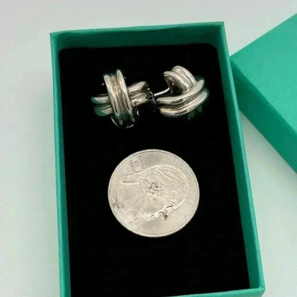 VINTAGE TIFFANY & Co  “X” Large Clip-on Earrings - Picture 6 of 8